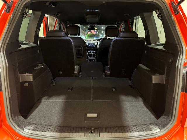 ゴルフトゥーラン ＴＳＩ　Ｒライン　ＡＣＣ　レーンキープアシスト　衝突軽減ブレーキ　純正ナビ　バックカメラ　Ｂｌｕｅｔｏｏｔｈ　ＥＴＣ　ＬＥＤヘッドライト　純正１７インチアルミ（39枚目）