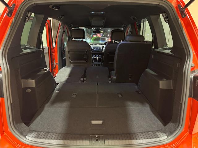 ゴルフトゥーラン ＴＳＩ　Ｒライン　ＡＣＣ　レーンキープアシスト　衝突軽減ブレーキ　純正ナビ　バックカメラ　Ｂｌｕｅｔｏｏｔｈ　ＥＴＣ　ＬＥＤヘッドライト　純正１７インチアルミ（40枚目）