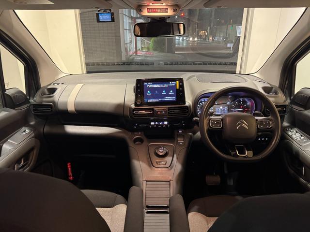 ベルランゴ シャイン ブルーHDi ACC ガラスルーフ サイド・バックカメラ Carplay 前後ドラレコ Bluetooth ETC 純正16インチアルミ(6枚目)