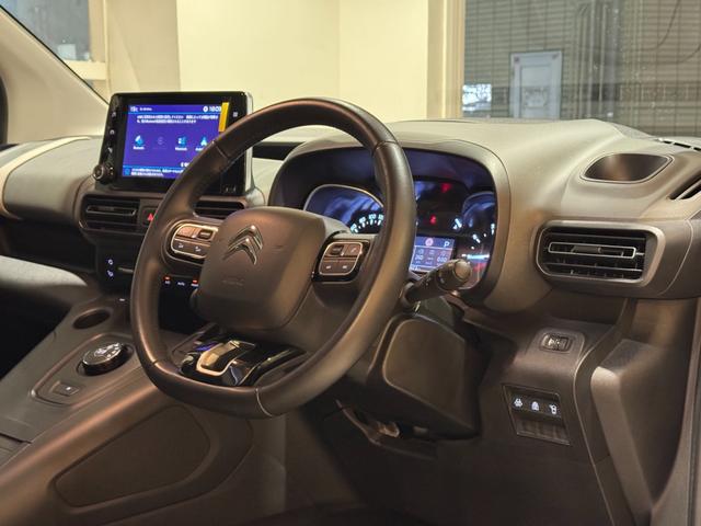 ベルランゴ シャイン ブルーHDi ACC ガラスルーフ サイド・バックカメラ Carplay 前後ドラレコ Bluetooth ETC 純正16インチアルミ(17枚目)