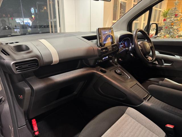 ベルランゴ シャイン ブルーHDi ACC ガラスルーフ サイド・バックカメラ Carplay 前後ドラレコ Bluetooth ETC 純正16インチアルミ(27枚目)