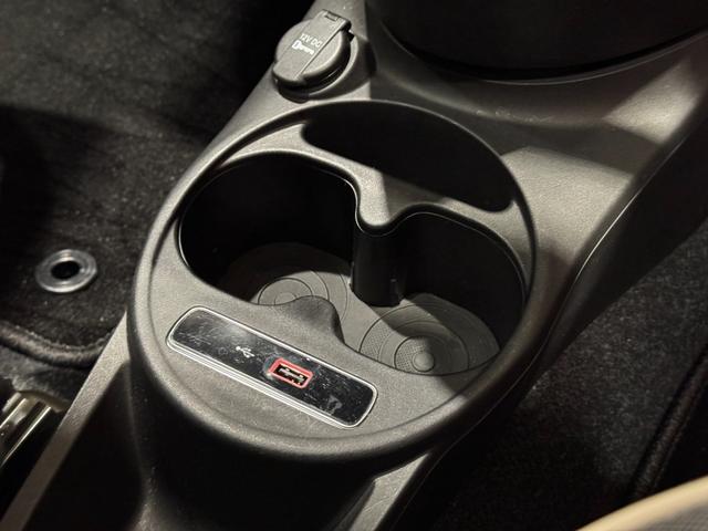 500 ツインエア ラウンジ ガラスルーフ Carplay Bluetooth リアパークセンサー キセノンヘッドライト 純正15インチアルミ(15枚目)