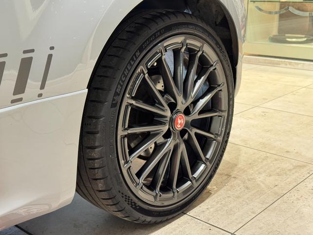 アバルト595 コンペティツィオーネ 5速MT レコードモンツァマフラー bremboキャリパー キセノン Carplay Bluetooth ETC リアパークセンサー 純正17インチアルミ(22枚目)