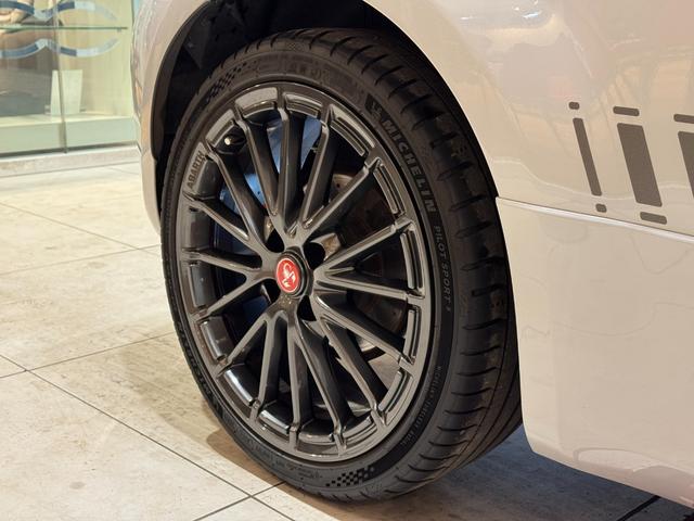 アバルト595 コンペティツィオーネ 5速MT レコードモンツァマフラー bremboキャリパー キセノン Carplay Bluetooth ETC リアパークセンサー 純正17インチアルミ(23枚目)