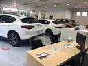 冷暖房付きの納車ブースを完備した、ショールーム!