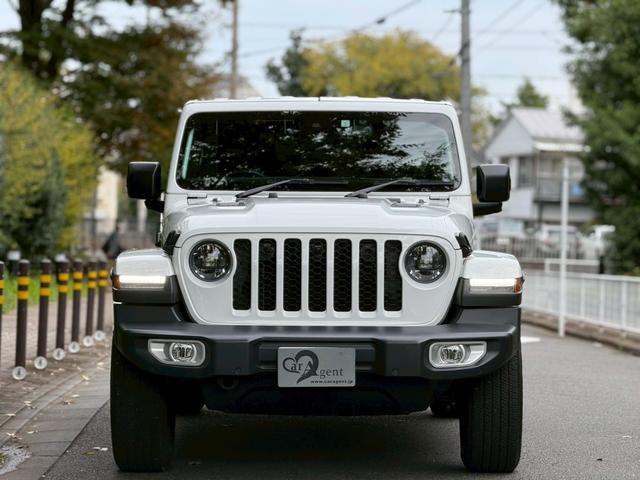 ジープ・ラングラーアンリミテッド サハラ ワンオーナー/禁煙車/ホイール付きスタッドレスタイヤ有/グロスブラック18AW/レザシート/LEDヘッドライト/バックカメラ/ショートアンテナ/Apple CarPlay対応(35枚目)