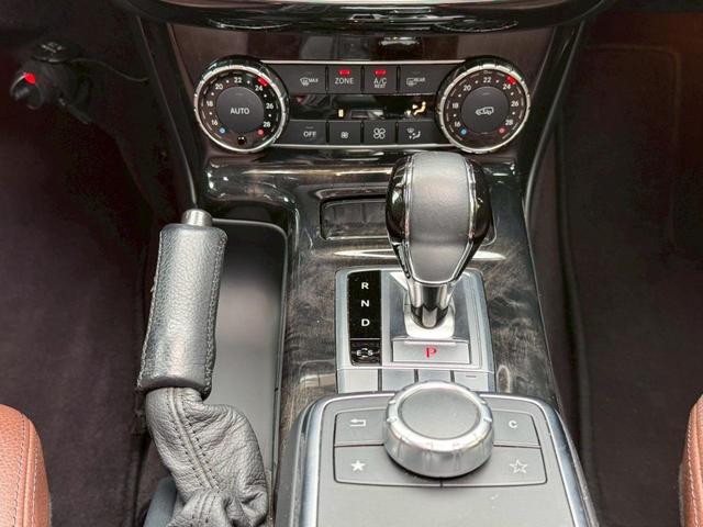 Gクラス G350 ブルーテック ラグジュアリーPKG/禁煙車/Fバンパー・オーバーフェンダーAMG仕様/スライディングルーフ/ブラウン本革シート/全席シートヒーター/Bカメラ/サイドカメラ/harman/kardon/前後ドラレコ(12枚目)