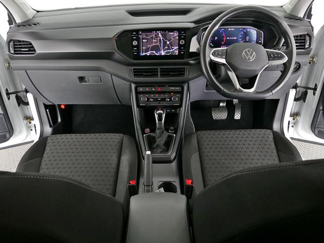 Ｔ－クロス ＴＳＩ　１ｓｔ　純正ドラレコ　液晶メーター　ワイヤレスＣａｒｐｌａｙ対応純正ナビ　ＥＴＣ２．０　バックカメラ　前後パークセンサー　ＡＣＣ　ブラインドスポットディテクション　ＬＥＤライト　スマートキー　ＣＰＯ認定中古車（50枚目）