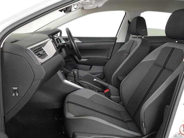 ポロ ＴＳＩ　Ｒライン　１５００ｃｃＴＳＩエンジン　セーフティ　テクノロジーＰＫＧ　純正ナビ　バックカメラ　障害物センサー　デジタルメーター　ドライブレコーダー　ＬＥＤヘッドライト　ＡＣＣ　後方死角検知機能　駐車支援システム（28枚目）