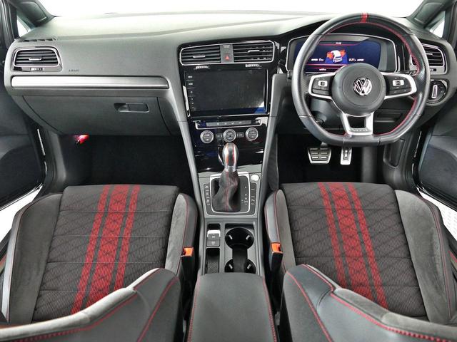ゴルフＧＴＩ ＴＣＲ　全国限定６００台ＧＴＩ　ＴＣＲ　専用１９インチＡＷ　純正ナビＴＶ　バックカメラ　障害物センサー　ＬＥＤヘッドライト　ＡＣＣ　後方死角検知機能　禁煙使用　認定中古車保証１年付（10枚目）
