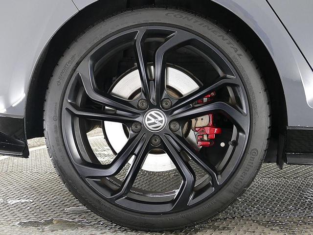 ゴルフＧＴＩ ＴＣＲ　全国限定６００台ＧＴＩ　ＴＣＲ　専用１９インチＡＷ　純正ナビＴＶ　バックカメラ　障害物センサー　ＬＥＤヘッドライト　ＡＣＣ　後方死角検知機能　禁煙使用　認定中古車保証１年付（23枚目）