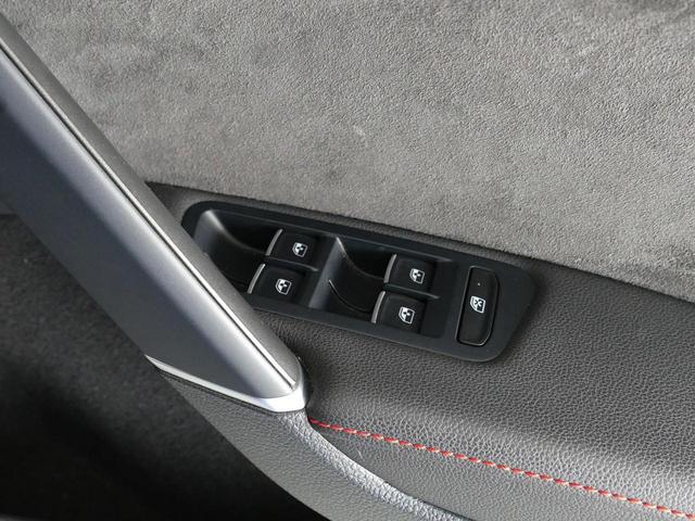 ゴルフＧＴＩ ＴＣＲ　全国限定６００台ＧＴＩ　ＴＣＲ　専用１９インチＡＷ　純正ナビＴＶ　バックカメラ　障害物センサー　ＬＥＤヘッドライト　ＡＣＣ　後方死角検知機能　禁煙使用　認定中古車保証１年付（34枚目）