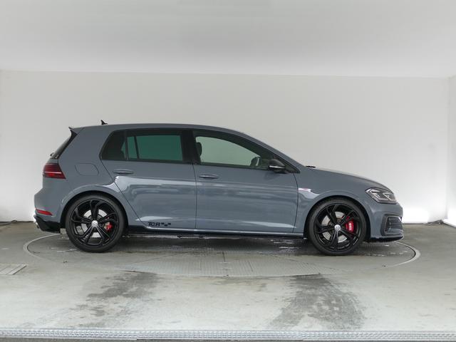 ゴルフＧＴＩ ＴＣＲ　全国限定６００台ＧＴＩ　ＴＣＲ　専用１９インチＡＷ　純正ナビＴＶ　バックカメラ　障害物センサー　ＬＥＤヘッドライト　ＡＣＣ　後方死角検知機能　禁煙使用　認定中古車保証１年付（53枚目）
