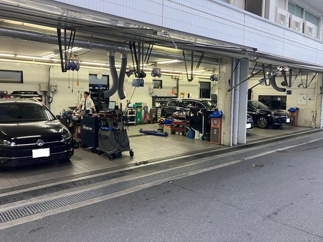 ゴルフＧＴＩ ＴＣＲ　全国限定６００台ＧＴＩ　ＴＣＲ　専用１９インチＡＷ　純正ナビＴＶ　バックカメラ　障害物センサー　ＬＥＤヘッドライト　ＡＣＣ　後方死角検知機能　禁煙使用　認定中古車保証１年付（78枚目）