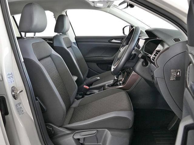 Ｔ－クロス カッパースタイル　当社デモカー使用車両　特別仕様車カッパー　純正ナビ　バックカメラ　障害物センサー　デジタルメーター　専用１７インチＡＷ　ＡＣＣ　ＬＥＤヘッドライト　後方死角検知機能　駐車支援システム　禁煙ワンオーナー（11枚目）