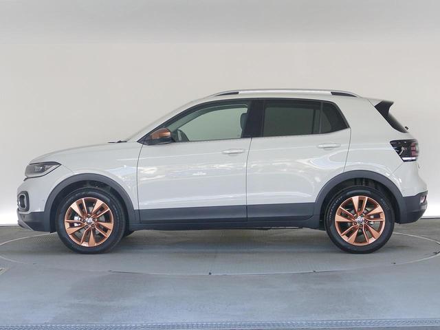 Ｔ－クロス カッパースタイル　当社デモカー使用車両　特別仕様車カッパー　純正ナビ　バックカメラ　障害物センサー　デジタルメーター　専用１７インチＡＷ　ＡＣＣ　ＬＥＤヘッドライト　後方死角検知機能　駐車支援システム　禁煙ワンオーナー（18枚目）