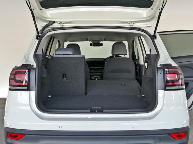 Ｔ－クロス カッパースタイル　当社デモカー使用車両　特別仕様車カッパー　純正ナビ　バックカメラ　障害物センサー　デジタルメーター　専用１７インチＡＷ　ＡＣＣ　ＬＥＤヘッドライト　後方死角検知機能　駐車支援システム　禁煙ワンオーナー（30枚目）