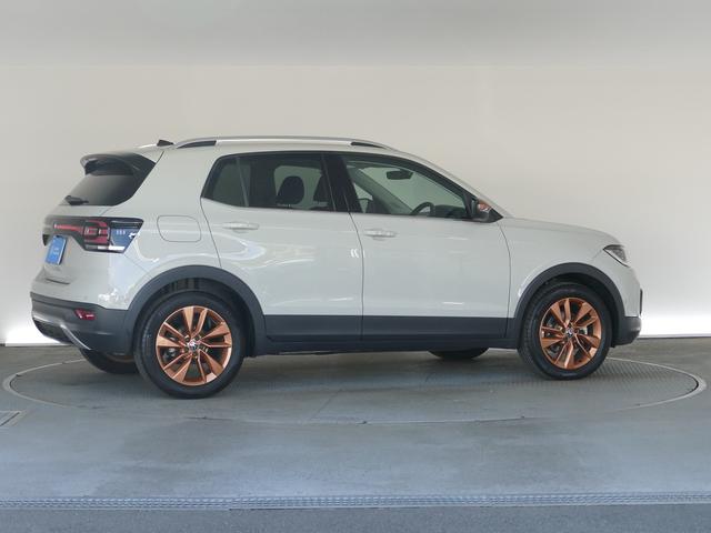 Ｔ－クロス カッパースタイル　当社デモカー使用車両　特別仕様車カッパー　純正ナビ　バックカメラ　障害物センサー　デジタルメーター　専用１７インチＡＷ　ＡＣＣ　ＬＥＤヘッドライト　後方死角検知機能　駐車支援システム　禁煙ワンオーナー（54枚目）