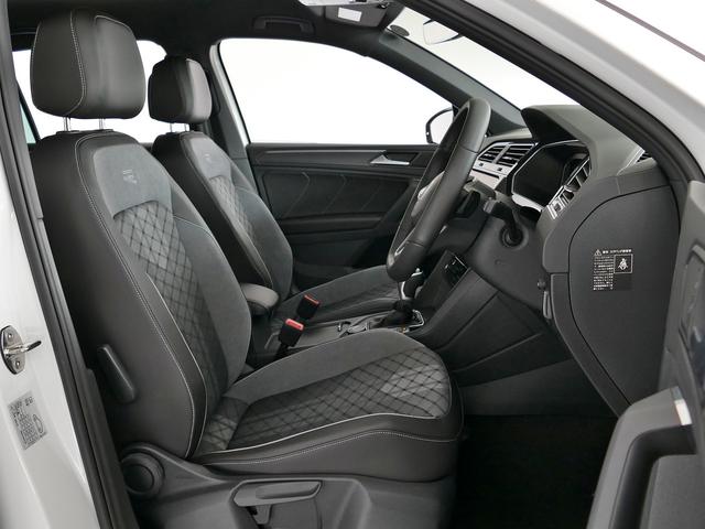 ティグアン TSI 4モーション Rライン フルタイム4WD、純正ナビ、アダプティブクルーズコントロール、レーンキープアシスト、ブラインドスポット、液晶メータークラスター、アラウンドビューモニター、前後パーキングセンサー(10枚目)