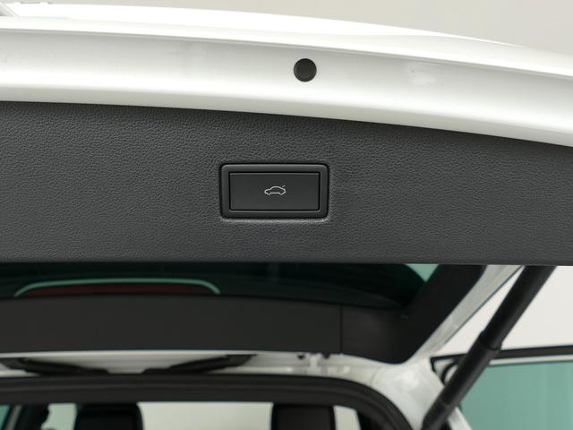 ティグアン TSI 4モーション Rライン フルタイム4WD、純正ナビ、アダプティブクルーズコントロール、レーンキープアシスト、ブラインドスポット、液晶メータークラスター、アラウンドビューモニター、前後パーキングセンサー(13枚目)