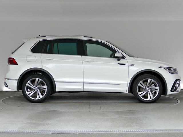 ティグアン TSI 4モーション Rライン フルタイム4WD、純正ナビ、アダプティブクルーズコントロール、レーンキープアシスト、ブラインドスポット、液晶メータークラスター、アラウンドビューモニター、前後パーキングセンサー(16枚目)