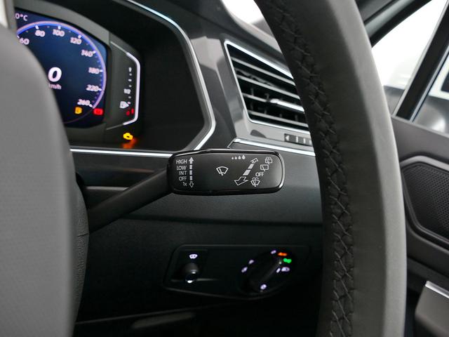 ティグアン TSI 4モーション Rライン フルタイム4WD、純正ナビ、アダプティブクルーズコントロール、レーンキープアシスト、ブラインドスポット、液晶メータークラスター、アラウンドビューモニター、前後パーキングセンサー(41枚目)