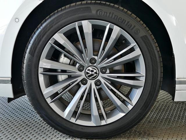 パサートヴァリアント TDIエレガンスアドバンス レザーシート、パノラマスライディングルーフ、アダプティブクルーズコントロール、ブラインドスポット、レーンキープアシスト、運転席・助手席パワーシート、アラウンドビューモニター、液晶メータークラスター(21枚目)