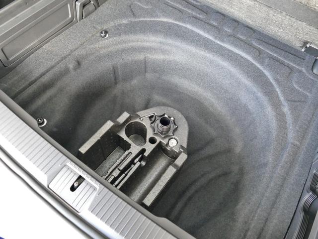 パサートヴァリアント TDIエレガンスアドバンス レザーシート、パノラマスライディングルーフ、アダプティブクルーズコントロール、ブラインドスポット、レーンキープアシスト、運転席・助手席パワーシート、アラウンドビューモニター、液晶メータークラスター(43枚目)