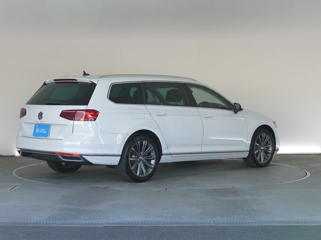 パサートヴァリアント TDIエレガンスアドバンス レザーシート、パノラマスライディングルーフ、アダプティブクルーズコントロール、ブラインドスポット、レーンキープアシスト、運転席・助手席パワーシート、アラウンドビューモニター、液晶メータークラスター(55枚目)