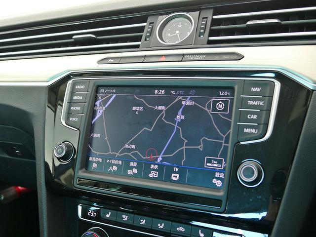 パサート TSIエレガンスライン 純正ナビ、アダプティブクルーズコントロール、レーンキープアシスト、リヤバックカメラ、ブラインドスポット、運転席・助手席シートヒーター 禁煙使用 ワンオーナー 認定中古車保証1年付(4枚目)