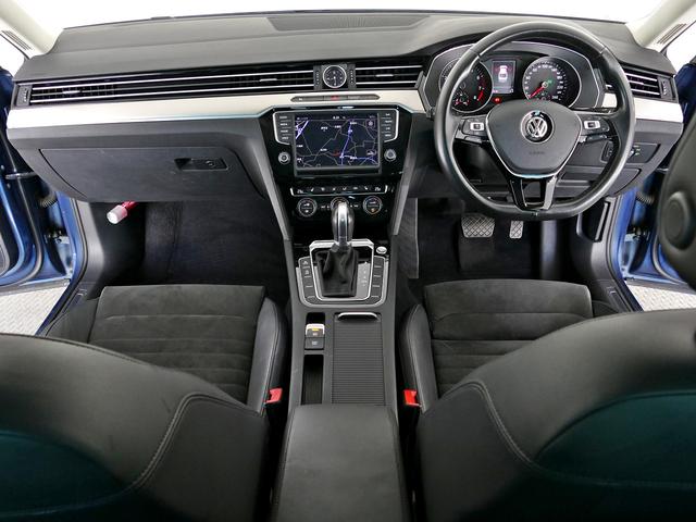 パサート TSIエレガンスライン 純正ナビ、アダプティブクルーズコントロール、レーンキープアシスト、リヤバックカメラ、ブラインドスポット、運転席・助手席シートヒーター 禁煙使用 ワンオーナー 認定中古車保証1年付(8枚目)