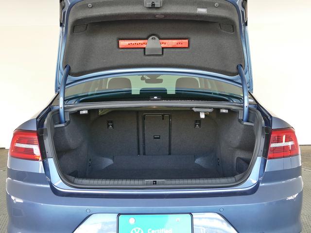 パサート TSIエレガンスライン 純正ナビ、アダプティブクルーズコントロール、レーンキープアシスト、リヤバックカメラ、ブラインドスポット、運転席・助手席シートヒーター 禁煙使用 ワンオーナー 認定中古車保証1年付(12枚目)