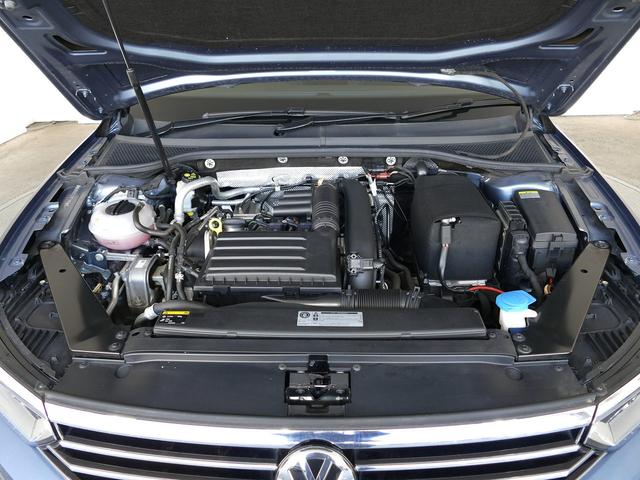 パサート TSIエレガンスライン 純正ナビ、アダプティブクルーズコントロール、レーンキープアシスト、リヤバックカメラ、ブラインドスポット、運転席・助手席シートヒーター 禁煙使用 ワンオーナー 認定中古車保証1年付(41枚目)