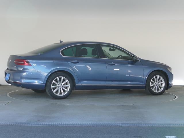 パサート TSIエレガンスライン 純正ナビ、アダプティブクルーズコントロール、レーンキープアシスト、リヤバックカメラ、ブラインドスポット、運転席・助手席シートヒーター 禁煙使用 ワンオーナー 認定中古車保証1年付(53枚目)