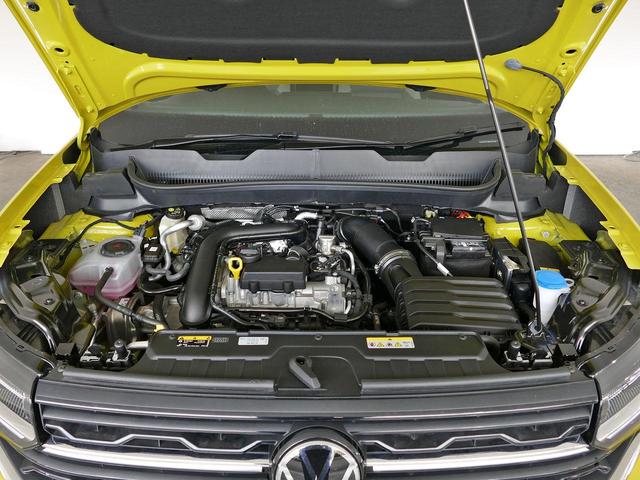 Ｔ－クロス ＴＳＩ　スタイル　当社試乗車　マイナー後モデル　新色グレープイエロー　セーフティー　デザインＰＫＧ　プレミアムサウンド　ＩＱ．ＬＥＤヘッドライト　ＡＣＣ　トラベルアシスト　後方死角検知機能　駐車支援システム　禁煙使用（41枚目）