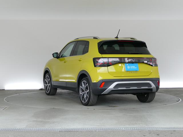 Ｔ－クロス ＴＳＩ　スタイル　当社試乗車　マイナー後モデル　新色グレープイエロー　セーフティー　デザインＰＫＧ　プレミアムサウンド　ＩＱ．ＬＥＤヘッドライト　ＡＣＣ　トラベルアシスト　後方死角検知機能　駐車支援システム　禁煙使用（49枚目）