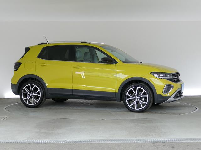 Ｔ－クロス ＴＳＩ　スタイル　当社試乗車　マイナー後モデル　新色グレープイエロー　セーフティー　デザインＰＫＧ　プレミアムサウンド　ＩＱ．ＬＥＤヘッドライト　ＡＣＣ　トラベルアシスト　後方死角検知機能　駐車支援システム　禁煙使用（55枚目）