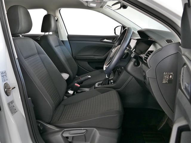 Ｔ－クロス ＴＳＩ　アクティブ　純正ナビ、アダプティブクルーズコントロール、ブラインドスポット、レーンキープアシスト、前後パーキングセンサー（8枚目）