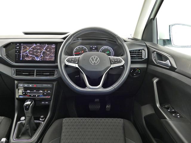 Ｔ－クロス ＴＳＩ　アクティブ　純正ナビ、アダプティブクルーズコントロール、ブラインドスポット、レーンキープアシスト、前後パーキングセンサー（26枚目）