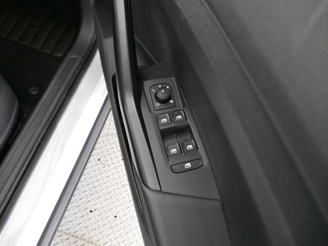 Ｔ－クロス ＴＳＩ　アクティブ　純正ナビ、アダプティブクルーズコントロール、ブラインドスポット、レーンキープアシスト、前後パーキングセンサー（34枚目）