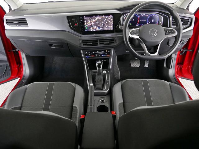 ポロ ＴＳＩスタイル　純正ナビ、アダプティブクルーズコントロール、ＩＱＬＥＤヘッドライト、液晶メータークラスター、前後パーキングセンサー、前後ドライブレコーダー、ブラインドスポット、レーンキープアシスト（8枚目）