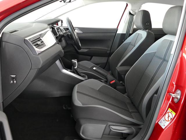 ポロ ＴＳＩスタイル　純正ナビ、アダプティブクルーズコントロール、ＩＱＬＥＤヘッドライト、液晶メータークラスター、前後パーキングセンサー、前後ドライブレコーダー、ブラインドスポット、レーンキープアシスト（28枚目）