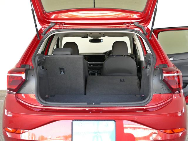 ポロ ＴＳＩスタイル　純正ナビ、アダプティブクルーズコントロール、ＩＱＬＥＤヘッドライト、液晶メータークラスター、前後パーキングセンサー、前後ドライブレコーダー、ブラインドスポット、レーンキープアシスト（30枚目）