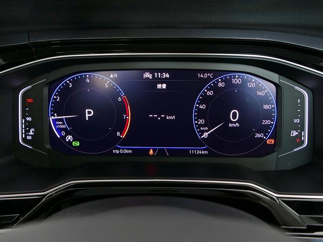 ポロ ＴＳＩスタイル　純正ナビ、アダプティブクルーズコントロール、ＩＱＬＥＤヘッドライト、液晶メータークラスター、前後パーキングセンサー、前後ドライブレコーダー、ブラインドスポット、レーンキープアシスト（32枚目）