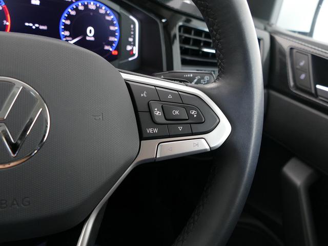 車両設定、オーディオ操作が可能な”マルチファンクション”