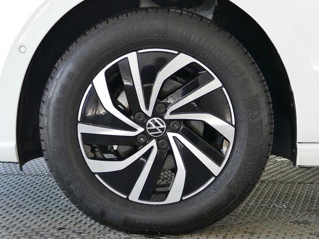 純正１５インチＡＷが足元をお洒落に飾ります。