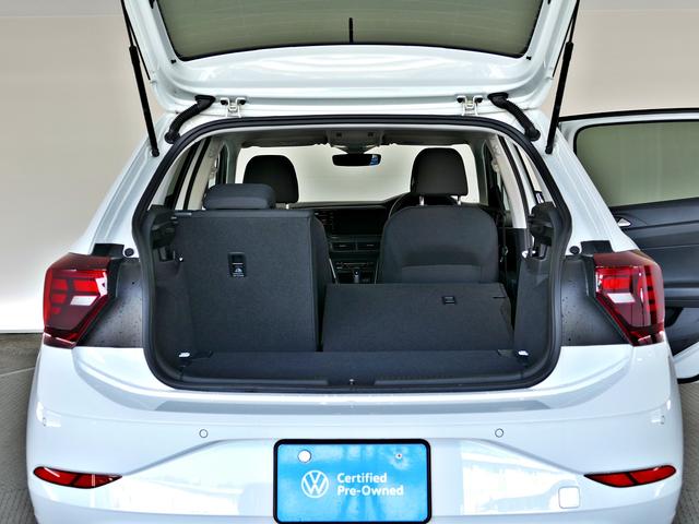 セカンドシートは利便性に優れる分割となっており、倒し込んでお使い頂きますと、たくさんの荷物が載せられます。