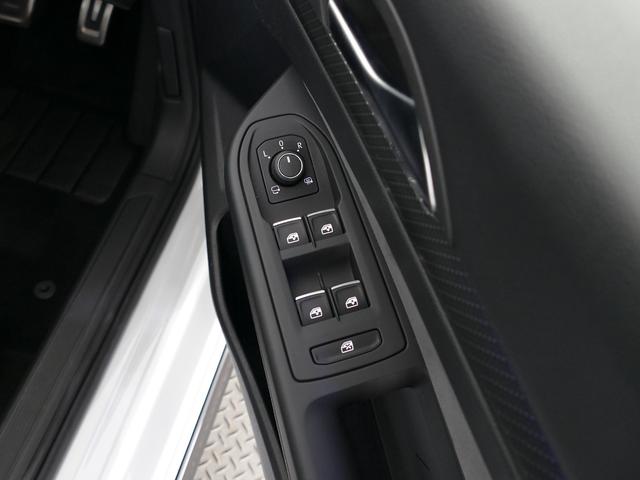 ゴルフ eTSI Rライン LEDヘッドライト、アダプティブクルーズコントロール、レーンキープアシスト、ブラインドスポット、リヤバックカメラ、液晶メータークラスター、APPコネクト、前後パーキングセンサー、前後ドライブレコーダー(39枚目)