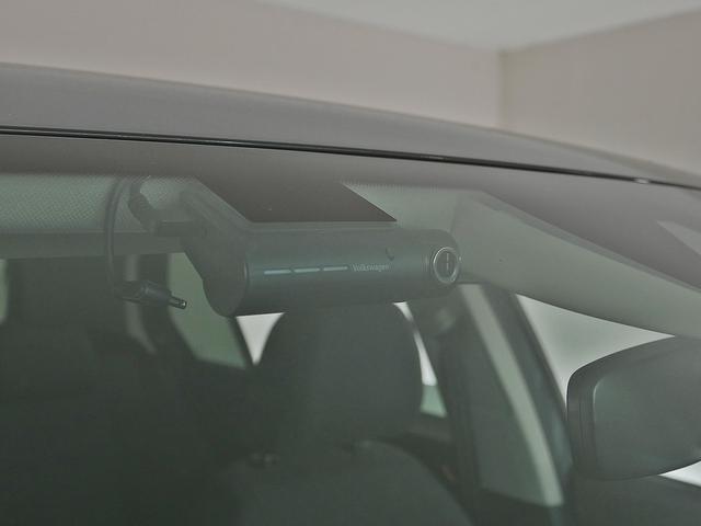 ゴルフ TDIアクティブアドバンス 純正ナビ、IQ・LEDヘッドライト、アダプティブクルーズコントロール、ブラインドスポット、レーンキープアシスト、前後パーキングセンサー、前後ドライブレコーダー、APPコネクト(3枚目)