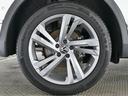 TSI 4モーション Rライン フルタイム4WD、純正ナビ、アダプティブクルーズコントロール、レーンキープアシスト、ブラインドスポット、液晶メータークラスター、アラウンドビューモニター、前後パーキングセンサー(22枚目)